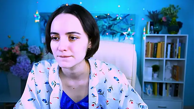 KateWillows online show from February 2026 04:07:01 AM