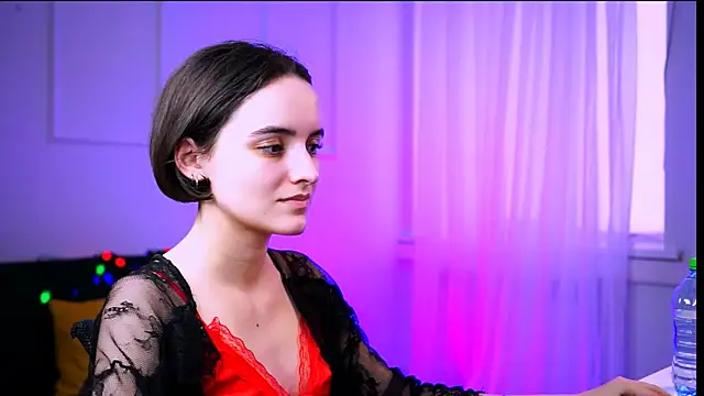 KateWillows online show from February 2026 06:26:01 AM