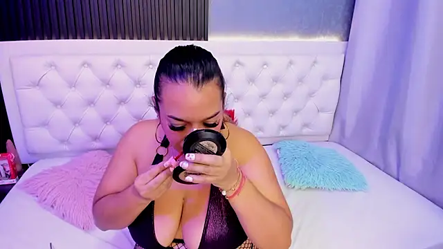 MHONIKBELUCCI online show from January 2026 11:04:01 AM