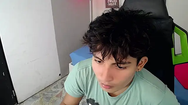 Green XoX online show from December 2025 08:48:02 PM