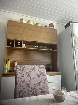 larysinha online show from July 2026 04:24:01 PM