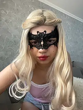 s4rah online show from March 2026 11:13:01 AM