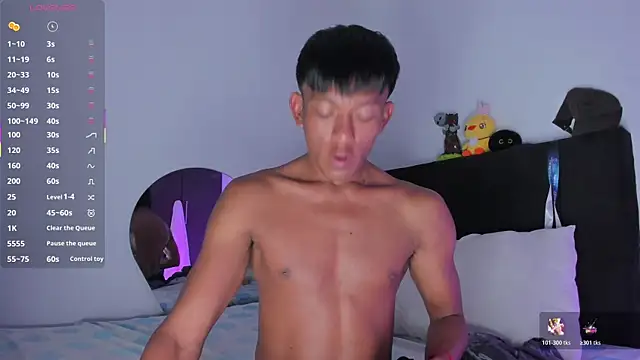 santinaughty online show from April 2026 08:46:02 PM