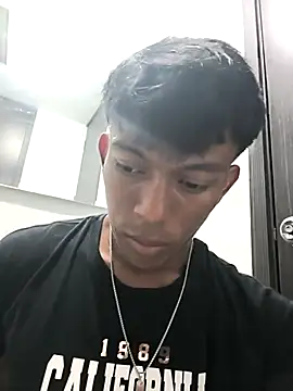 santinaughty online show from April 2026 01:01:02 AM