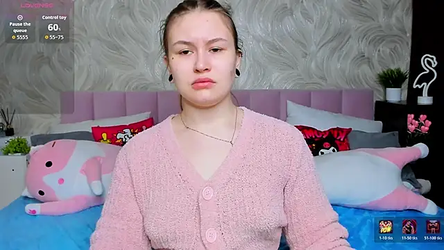 Snapshot of MilanaXHoney chatting on January 2026 12:59:02 AM MilanaXHoney online show from January 2026 12:59:02 AM