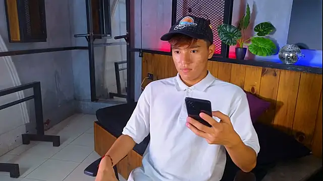 isaac grimm online show from March 2026 03:00:02 AM