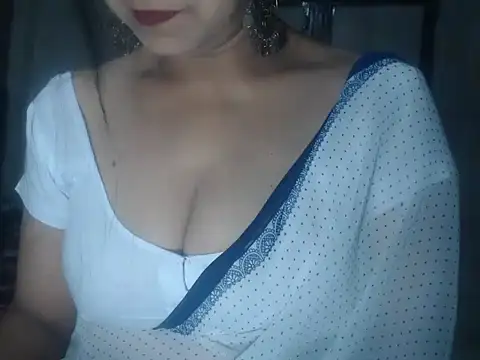 Snapshot of Hotronita123 chatting on January 2026 04:01:01 PM Hotronita123 online show from January 2026 04:01:01 PM