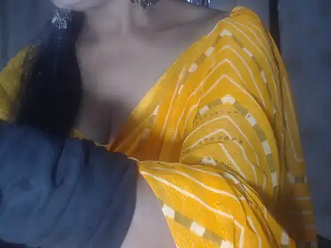 Snapshot of Hotronita123 chatting on February 2026 11:04:02 AM Hotronita123 online show from February 2026 11:04:02 AM