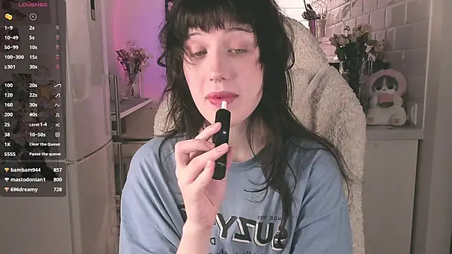 Snapshot of MePretty chatting on March 2025 10:09:02 PM MePretty online show from March 2025 10:09:02 PM