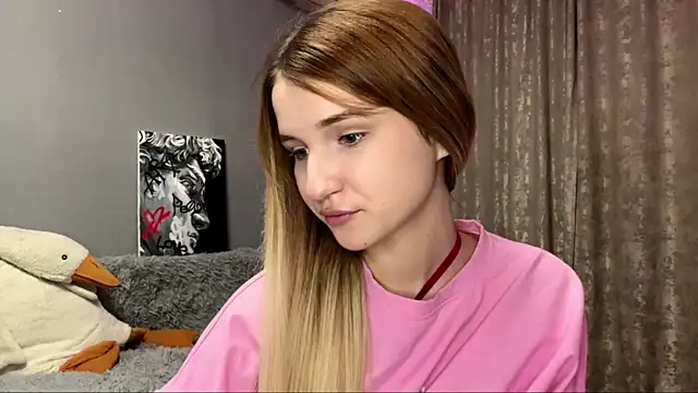 VikkiWittel online show from December 2025 05:41:02 PM