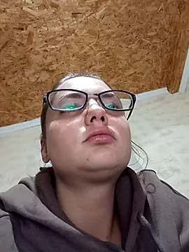 Lisamisaa online show from November 2025 04:00:01 PM