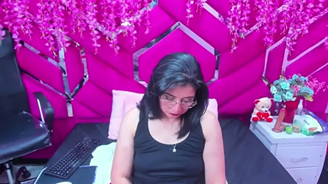 Alexa Sanz online show from February 2026 08:25:02 PM