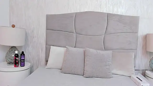 Naomii BDSM online show from January 2026 12:54:01 PM