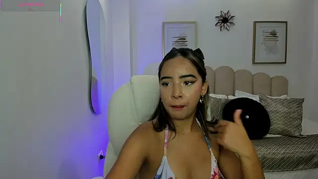 alana martiins online show from April 2026 07:39:01 PM