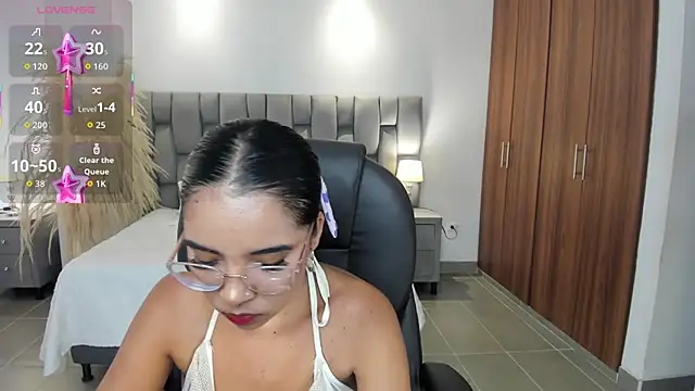 alana martiins online show from June 2026 06:39:01 PM