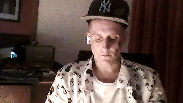Snapshot of lottatoxicshyt chatting on June 2026 10:06:02 AM lottatoxicshyt online show from June 2026 10:06:02 AM