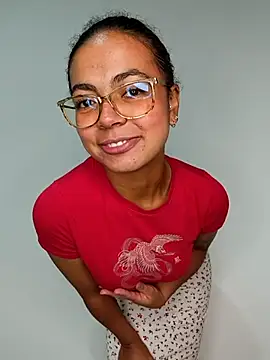 Snapshot of __VioletaHeaven__ chatting on December 2025 11:37:02 AM VioletaHeaven online show from December 2025 11:37:02 AM