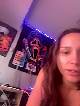 chicagoariana online show from December 2025 04:34:02 PM