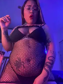 Snapshot of Lindalatina2001 chatting on May 2026 01:45:01 AM Lindalatina2001 online show from May 2026 01:45:01 AM