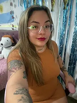 Snapshot of Lindalatina2001 chatting on July 2026 12:04:01 AM Lindalatina2001 online show from July 2026 12:04:01 AM