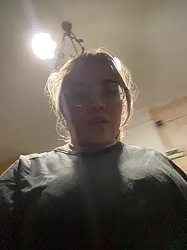Snapshot of Lindalatina2001 chatting on July 2026 11:37:01 PM Lindalatina2001 online show from July 2026 11:37:01 PM