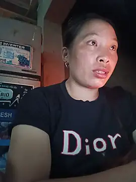 Snapshot of Evelyn-n chatting on June 2026 09:30:01 AM Evelyn-n online show from June 2026 09:30:01 AM