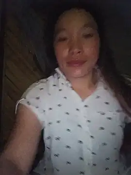 Snapshot of Evelyn-n chatting on July 2026 12:02:02 AM Evelyn-n online show from July 2026 12:02:02 AM