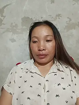 Snapshot of Evelyn-n chatting on July 2026 12:36:02 PM Evelyn-n online show from July 2026 12:36:02 PM