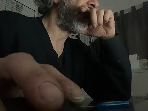Snapshot of Petebulimia chatting on May 2026 10:01:01 AM Petebulimia online show from May 2026 10:01:01 AM