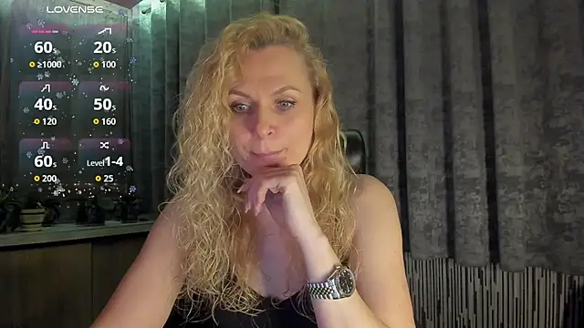 LanaLight x online show from April 2026 08:43:02 PM