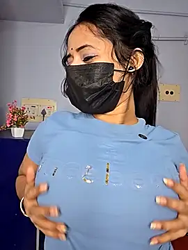 Snapshot of Hot-Haney77 chatting on January 2026 04:23:01 PM Hot-Haney77 online show from January 2026 04:23:01 PM