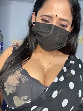 Snapshot of Hot-Haney77 chatting on January 2026 05:29:02 PM Hot-Haney77 online show from January 2026 05:29:02 PM