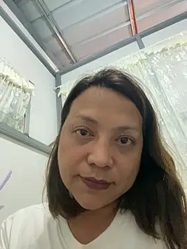 Snapshot of alexassecretxx chatting on May 2026 11:18:01 AM alexassecretxx online show from May 2026 11:18:01 AM