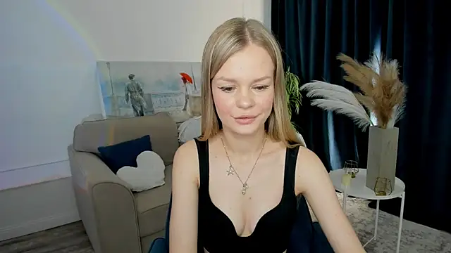 Snapshot of MidnighteAura chatting on June 2026 11:23:02 AM MidnighteAura online show from June 2026 11:23:02 AM