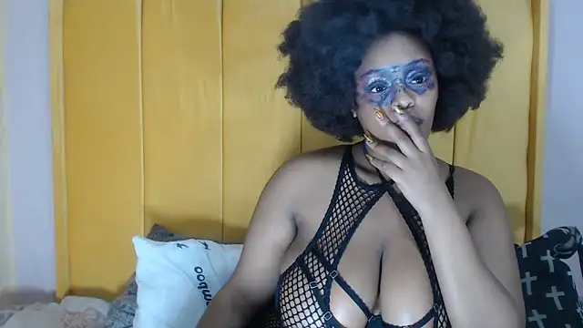 Snapshot of SexyHarleyBlack chatting on June 2026 05:27:01 AM SexyHarleyBlack online show from June 2026 05:27:01 AM