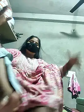 Snapshot of Curvy_Chaaya chatting on January 2026 03:45:02 AM Curvy Chaaya online show from January 2026 03:45:02 AM