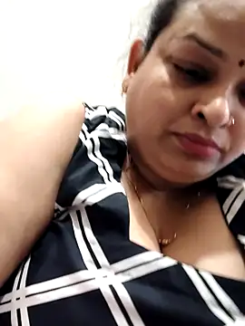 Snapshot of Sexey-Model21 chatting on April 2026 07:11:02 PM Sexey-Model21 online show from April 2026 07:11:02 PM