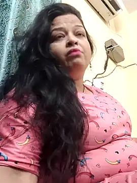 Snapshot of Sexey-Model21 chatting on June 2026 03:39:02 PM Sexey-Model21 online show from June 2026 03:39:02 PM