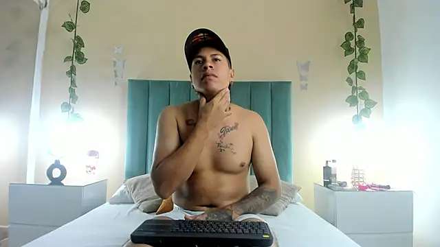 Snapshot of kaylaa_sex chatting on February 2026 01:18:01 PM kaylaa sex online show from February 2026 01:18:01 PM