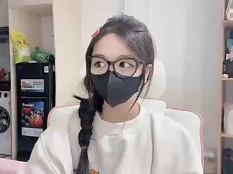 Yuyu-baobei online show from March 2026 06:18:01 AM