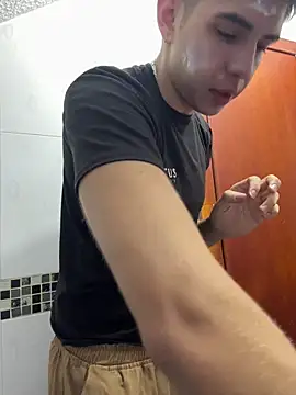 Johan stick online show from December 2025 11:37:01 AM