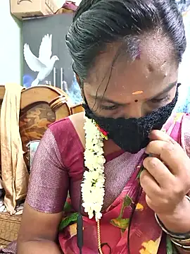 Snapshot of Tamil_Pallavi chatting on June 2026 04:22:02 AM Tamil Pallavi online show from June 2026 04:22:02 AM