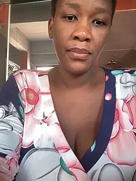 Snapshot of GiantClithpee chatting on December 2024 11:40:01 AM GiantClithpee online show from December 2024 11:40:01 AM