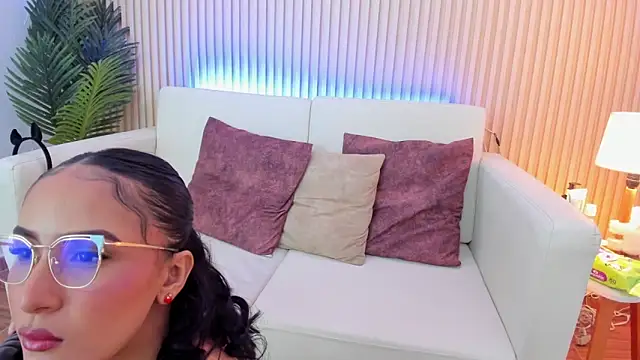 Samantha luv  online show from December 2025 12:48:01 AM