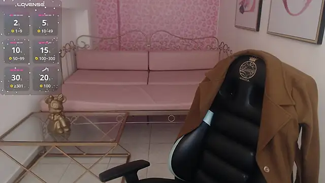 Snapshot of Nina_harpper_ chatting on January 2026 01:19:01 AM Nina harpper online show from January 2026 01:19:01 AM