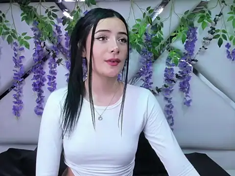 Snapshot of liinzy_rouse69 chatting on December 2025 02:56:01 PM liinzy rouse69 online show from December 2025 02:56:01 PM