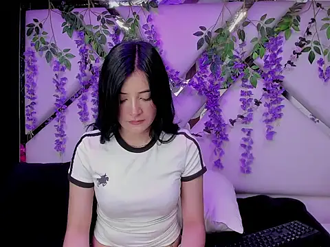 Snapshot of liinzy_rouse69 chatting on January 2026 02:55:02 PM liinzy rouse69 online show from January 2026 02:55:02 PM