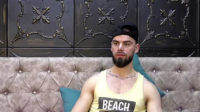 Snapshot of JeffAllann chatting on December 2025 10:37:02 PM JeffAllann online show from December 2025 10:37:02 PM