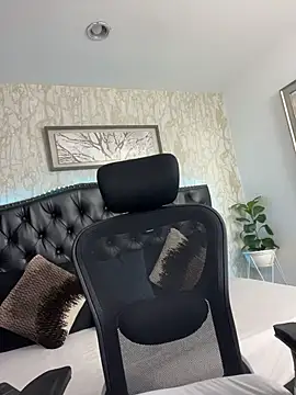 Lander Cruz online show from February 2026 07:53:01 PM