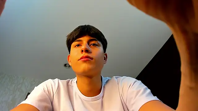 Lander Cruz online show from March 2026 08:26:01 PM